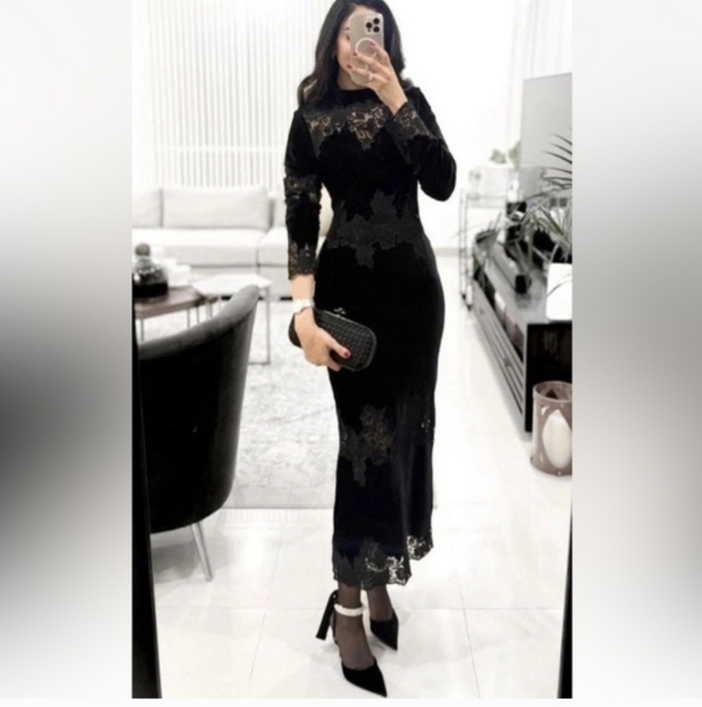 Zara Velvet Lace Dress - Picture 15 of 15